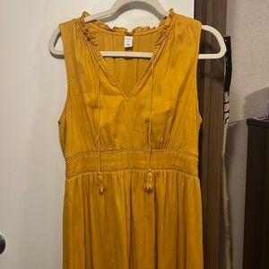 Yellow dress